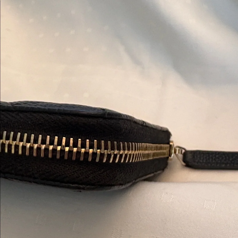 Chanel Black Caviar Leather Zip Wallet with Original COA (EUC) 🖤🖤🖤 - Picture 5 of 16